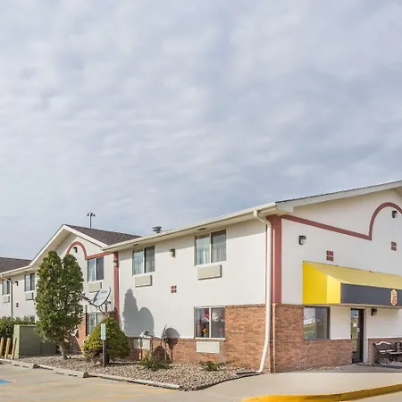 Hotel Super 8 By Wyndham Pontiac