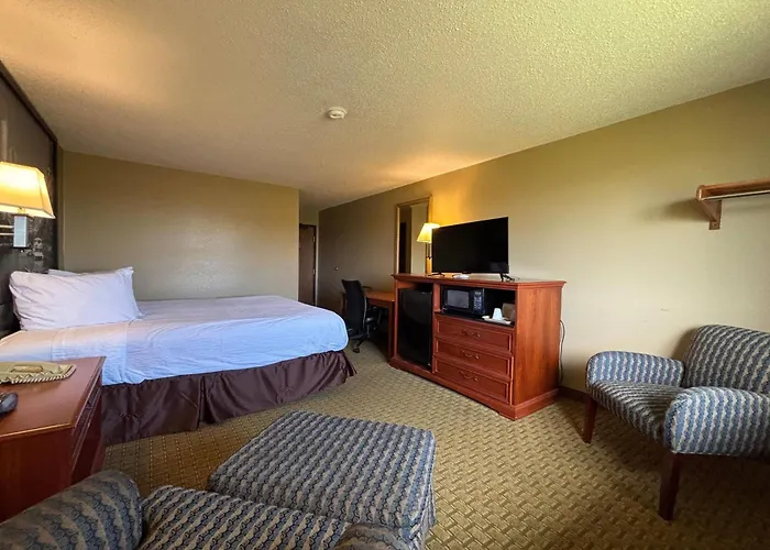 Super 8 By Wyndham Отель Понтиак