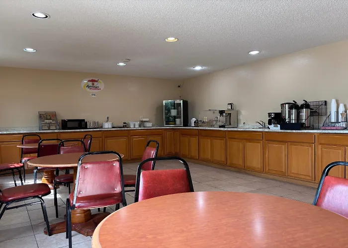 Hotel Super 8 By Wyndham *